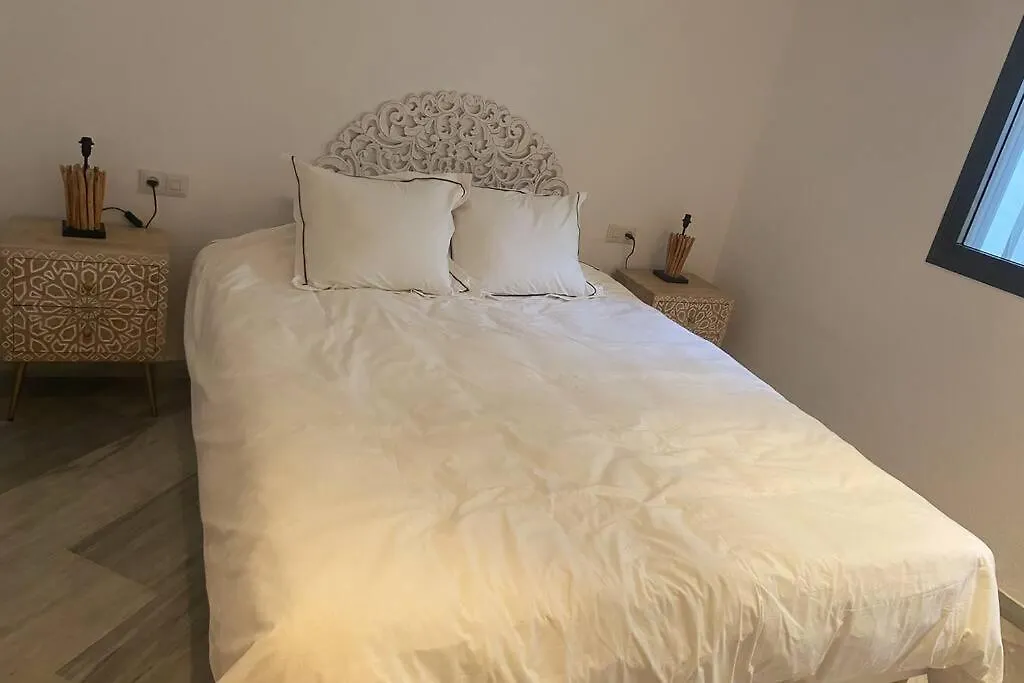 Beach Apartment. Newly Renovated. Marbella 0*,