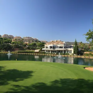 Апарт-отель Elviria Hills Living, Марбелья